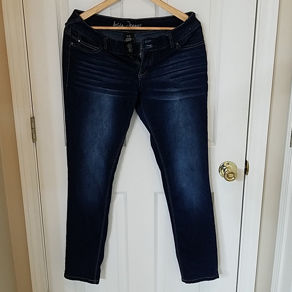 Ariya Stretch  Skinny Jeans